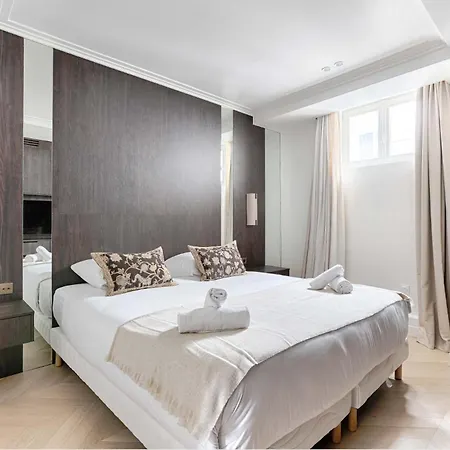 De Luxe Louvre Sentier I Apartment